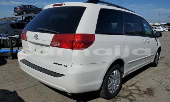 Buy New Toyota Sienna White Car in Badagry in Lagos State Buy New Toyota Sienna White Car in Badagry in Lagos State