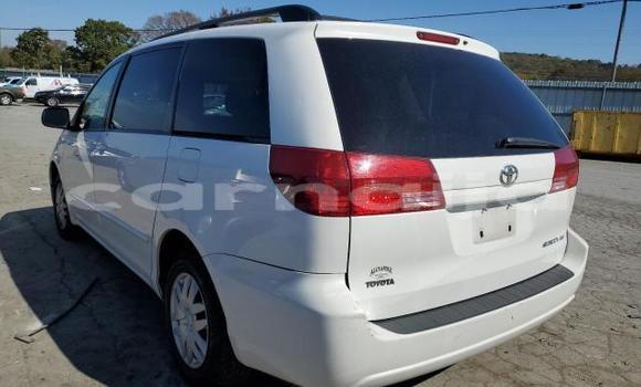 Buy New Toyota Sienna White Car in Badagry in Lagos State Buy New Toyota Sienna White Car in Badagry in Lagos State