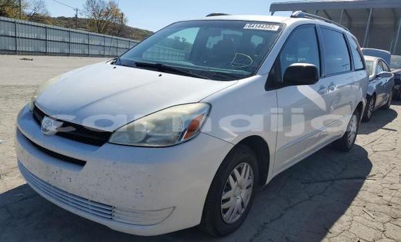Buy New Toyota Sienna White Car in Badagry in Lagos State Buy New Toyota Sienna White Car in Badagry in Lagos State
