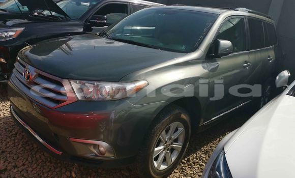 Buy Used Toyota Highlander Green Car in Lagos in Lagos State Buy Used Toyota Highlander Green Car in Lagos in Lagos State