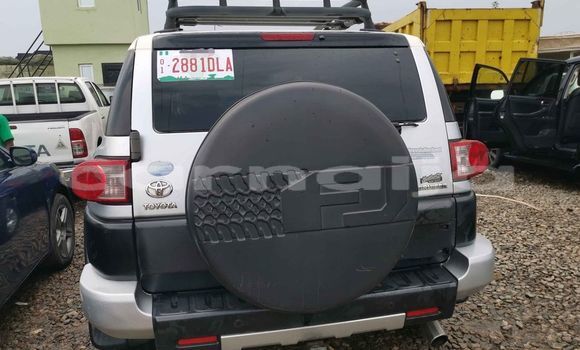 Buy Used Toyota FJ Cruiser Silver Car in Lagos in Lagos State Buy Used Toyota FJ Cruiser Silver Car in Lagos in Lagos State