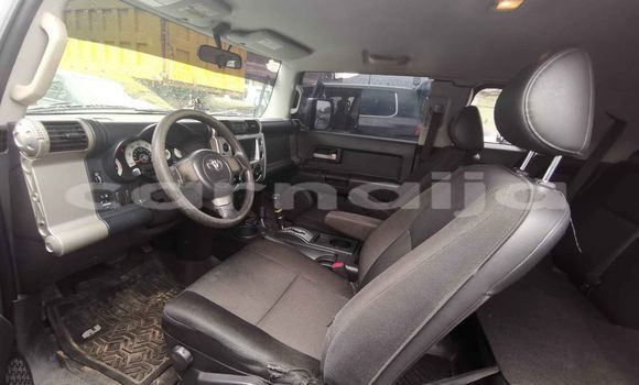 Buy Used Toyota FJ Cruiser Silver Car in Lagos in Lagos State Buy Used Toyota FJ Cruiser Silver Car in Lagos in Lagos State