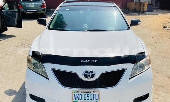 Buy Used Toyota Camry White Car in Lagos in Lagos State Buy Used Toyota Camry White Car in Lagos in Lagos State