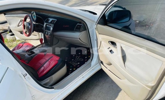 Acheter Occasion Voiture Toyota Camry Blanc à Lagos, État de Lagos Acheter Occasion Voiture Toyota Camry Blanc à Lagos, État de Lagos
