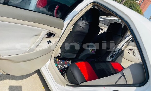 Acheter Occasion Voiture Toyota Camry Blanc à Lagos, État de Lagos Acheter Occasion Voiture Toyota Camry Blanc à Lagos, État de Lagos