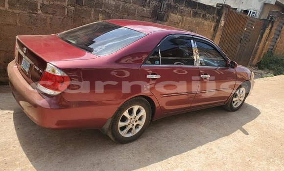 Acheter Occasion Voiture Toyota Camry Rouge à Ibadan, État d'Oyo Acheter Occasion Voiture Toyota Camry Rouge à Ibadan, État d'Oyo