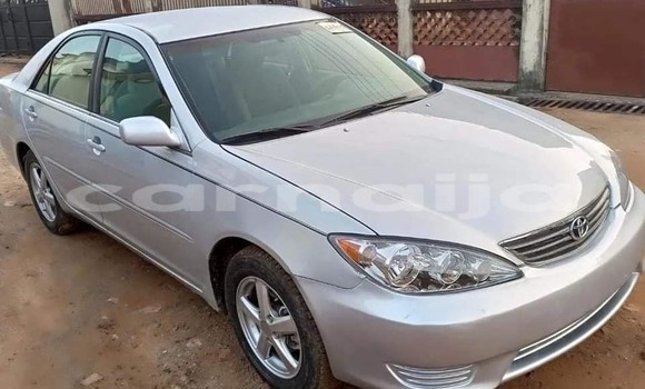 Acheter Occasion Voiture Toyota Camry Gris à Lagos, État de Lagos