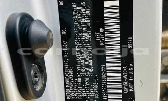 Buy Used Toyota Avanza White Car in Lagos in Lagos State Buy Used Toyota Avanza White Car in Lagos in Lagos State