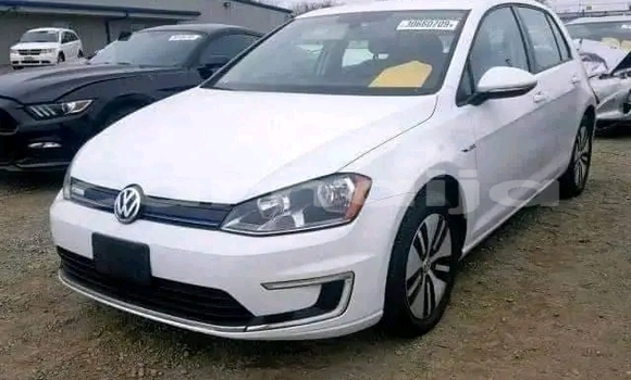 Buy New Volkswagen Golf White Car in Warri in Delta State Buy New Volkswagen Golf White Car in Warri in Delta State