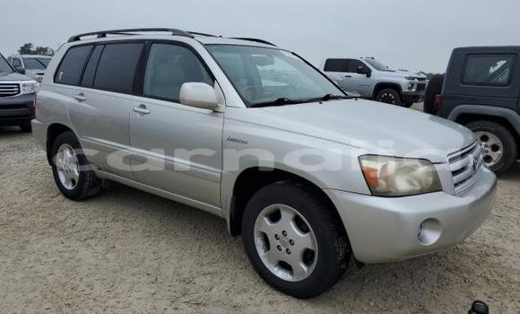 Buy New Toyota Highlander Silver Car in Badagry in Lagos State Buy New Toyota Highlander Silver Car in Badagry in Lagos State