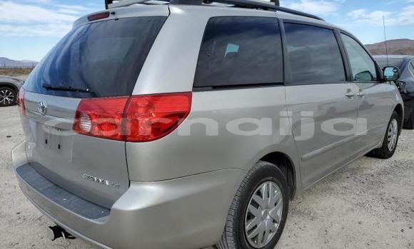 Buy New Toyota Sienna Silver Car in Badagry in Lagos State Buy New Toyota Sienna Silver Car in Badagry in Lagos State
