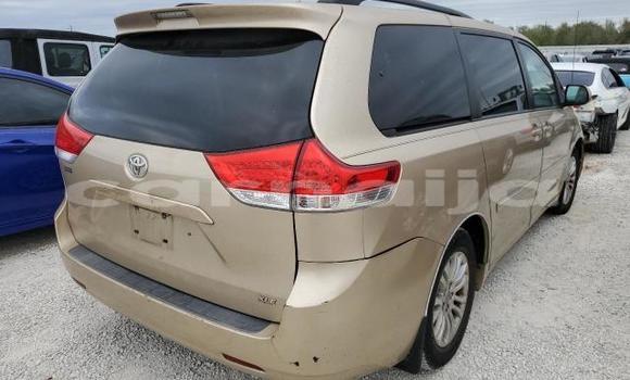 Acheter Neuf Voiture Toyota Sienna Marron à Badagry, État de Lagos Acheter Neuf Voiture Toyota Sienna Marron à Badagry, État de Lagos