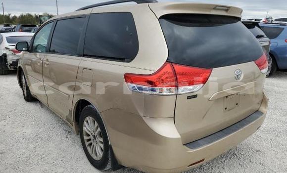 Acheter Neuf Voiture Toyota Sienna Marron à Badagry, État de Lagos Acheter Neuf Voiture Toyota Sienna Marron à Badagry, État de Lagos