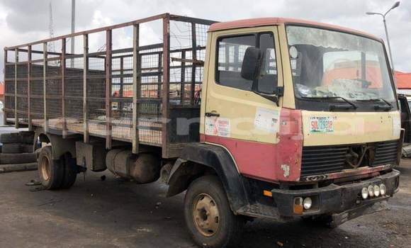 Buy Used Mercedes‒Benz 1820 Brown Truck in Ibadan in Oyo State Buy Used Mercedes‒Benz 1820 Brown Truck in Ibadan in Oyo State