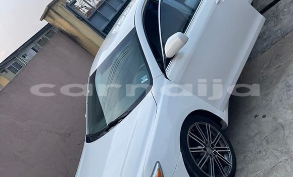 Acheter Occasion Voiture Toyota Camry Blanc à Lagos, État de Lagos Acheter Occasion Voiture Toyota Camry Blanc à Lagos, État de Lagos