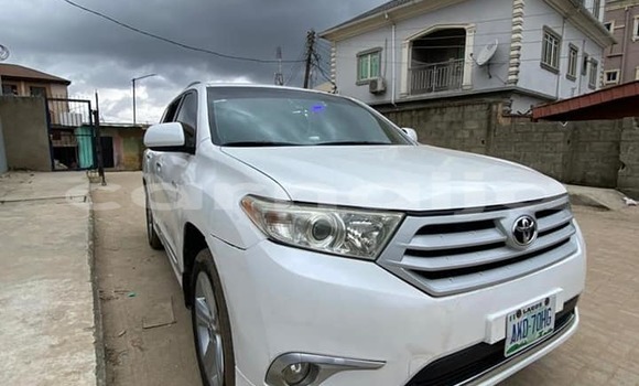 Acheter Occasion Voiture Toyota Highlander Blanc à Lagos, État de Lagos Acheter Occasion Voiture Toyota Highlander Blanc à Lagos, État de Lagos