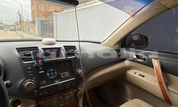 Acheter Occasion Voiture Toyota Highlander Blanc à Lagos, État de Lagos Acheter Occasion Voiture Toyota Highlander Blanc à Lagos, État de Lagos