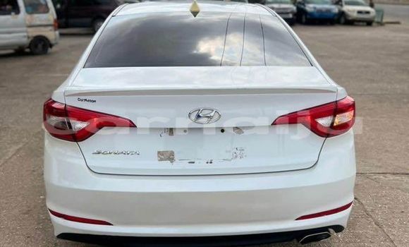 Buy Used Hyundai Sonata White Car in Aba in Abia State Buy Used Hyundai Sonata White Car in Aba in Abia State