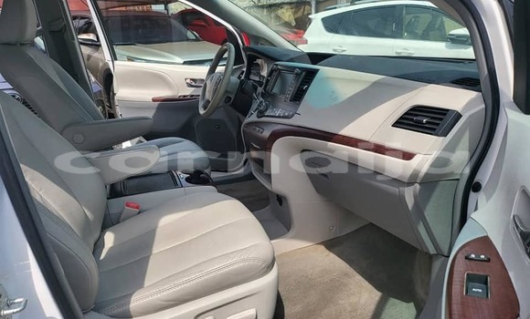 Acheter Occasion Voiture Toyota Sienna Blanc à Lagos, État de Lagos Acheter Occasion Voiture Toyota Sienna Blanc à Lagos, État de Lagos