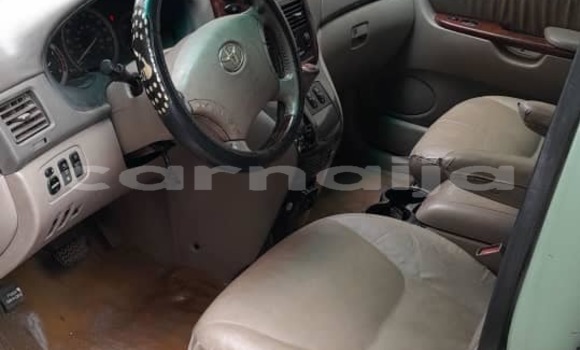 Acheter Occasion Voiture Toyota Sienna Vert à Lagos, État de Lagos Acheter Occasion Voiture Toyota Sienna Vert à Lagos, État de Lagos