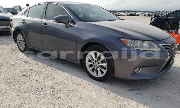 Buy New Lexus ES 300 Silver Car in Badagry in Lagos State Buy New Lexus ES 300 Silver Car in Badagry in Lagos State