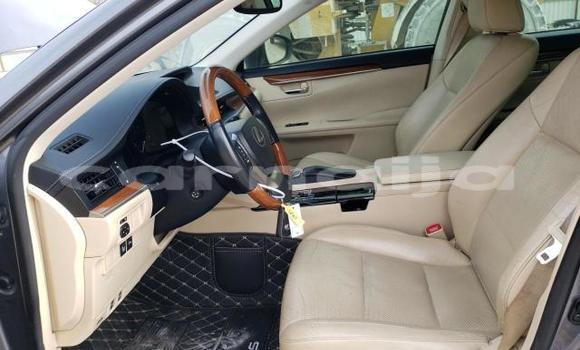 Buy New Lexus ES 300 Silver Car in Badagry in Lagos State Buy New Lexus ES 300 Silver Car in Badagry in Lagos State