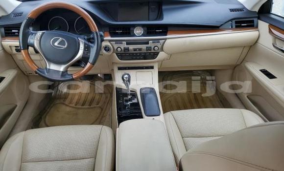 Buy New Lexus ES 300 White Car in Badagry in Lagos State Buy New Lexus ES 300 White Car in Badagry in Lagos State