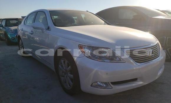 Buy Used Lexus LS White Car in Badagry in Lagos State Buy Used Lexus LS White Car in Badagry in Lagos State