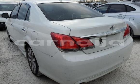 Buy New Toyota Avalon White Car in Badagry in Lagos State Buy New Toyota Avalon White Car in Badagry in Lagos State