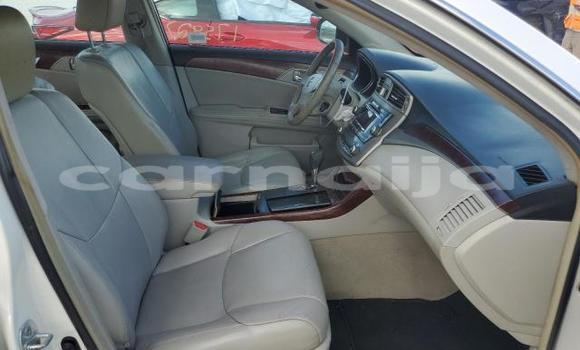 Buy New Toyota Avalon White Car in Badagry in Lagos State Buy New Toyota Avalon White Car in Badagry in Lagos State