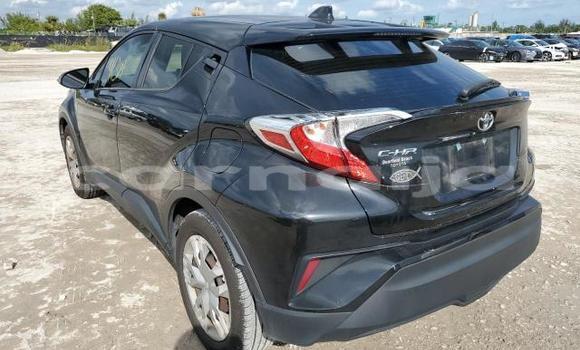 Acheter Neuf Voiture Toyota C-HR Noir à Badagry, État de Lagos Acheter Neuf Voiture Toyota C-HR Noir à Badagry, État de Lagos
