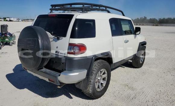 Buy New Toyota FJ Cruiser White Car in Badagry in Lagos State Buy New Toyota FJ Cruiser White Car in Badagry in Lagos State