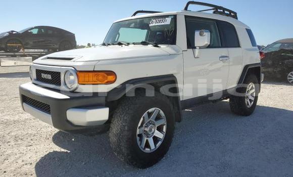 Buy New Toyota FJ Cruiser White Car in Badagry in Lagos State Buy New Toyota FJ Cruiser White Car in Badagry in Lagos State