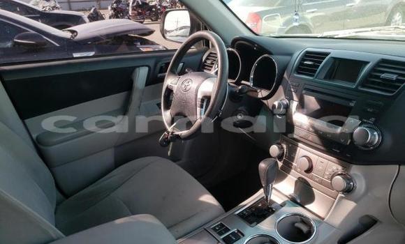 Buy New Toyota Highlander White Car in Badagry in Lagos State Buy New Toyota Highlander White Car in Badagry in Lagos State