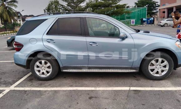 Acheter Occasion Voiture Mercedes-Benz ML–Class Bleu à Lagos, État de Lagos Acheter Occasion Voiture Mercedes-Benz ML–Class Bleu à Lagos, État de Lagos