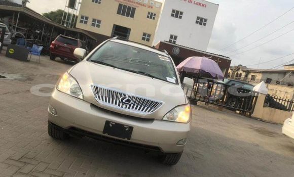 Acheter Occasion Voiture Lexus RX 330 Beige à Lagos, État de Lagos Acheter Occasion Voiture Lexus RX 330 Beige à Lagos, État de Lagos