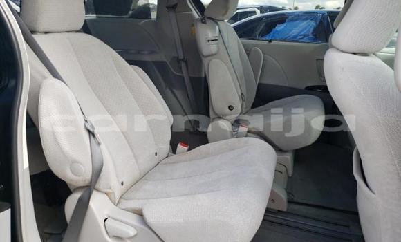 Acheter Occasion Voiture Toyota Sienna Noir à Badagry, État de Lagos Acheter Occasion Voiture Toyota Sienna Noir à Badagry, État de Lagos