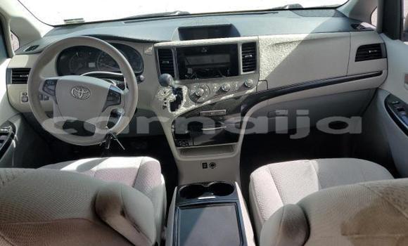 Acheter Neuf Voiture Toyota Sienna Rouge à Badagry, État de Lagos Acheter Neuf Voiture Toyota Sienna Rouge à Badagry, État de Lagos