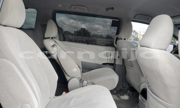 Acheter Neuf Voiture Toyota Sienna Rouge à Badagry, État de Lagos Acheter Neuf Voiture Toyota Sienna Rouge à Badagry, État de Lagos