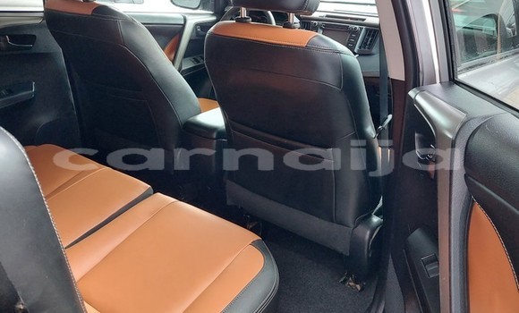 Acheter Occasion Voiture Toyota RAV4 Gris à Lagos, État de Lagos Acheter Occasion Voiture Toyota RAV4 Gris à Lagos, État de Lagos