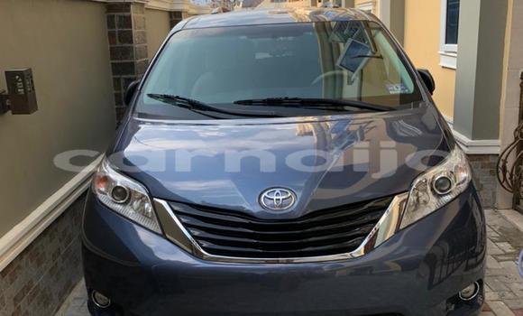Buy Used Toyota Sienna Silver Car in Lagos in Lagos State