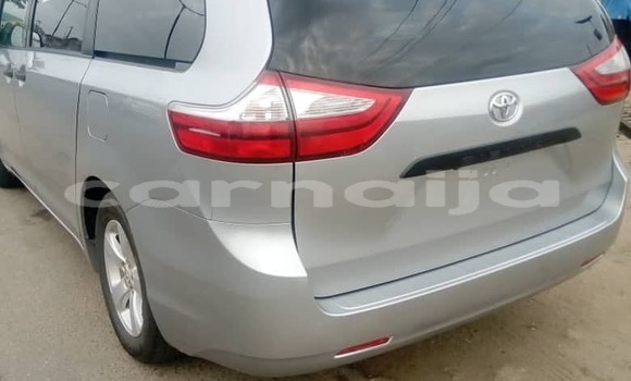 Acheter Occasion Voiture Toyota Sienna Gris à Lagos, État de Lagos Acheter Occasion Voiture Toyota Sienna Gris à Lagos, État de Lagos