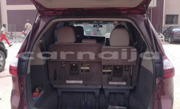 Acheter Occasion Voiture Toyota Sienna Rouge à Lagos, État de Lagos Acheter Occasion Voiture Toyota Sienna Rouge à Lagos, État de Lagos