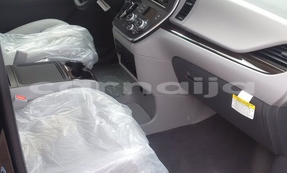 Acheter Occasion Voiture Toyota Sienna Noir à Lagos, État de Lagos Acheter Occasion Voiture Toyota Sienna Noir à Lagos, État de Lagos