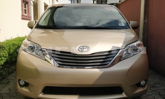 Buy Used Toyota Sienna Brown Car in Lagos in Lagos State
