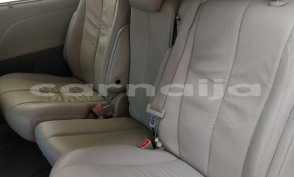 Acheter Occasion Voiture Toyota Sienna Marron à Lagos, État de Lagos Acheter Occasion Voiture Toyota Sienna Marron à Lagos, État de Lagos