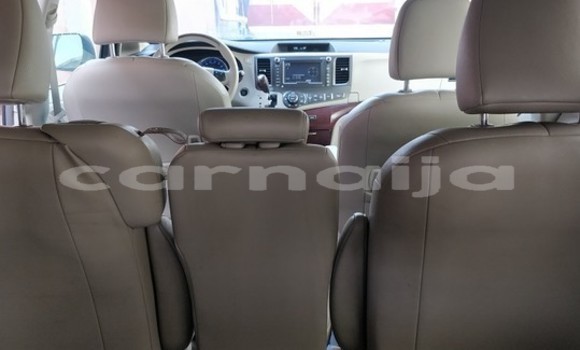 Acheter Occasion Voiture Toyota Sienna Marron à Lagos, État de Lagos Acheter Occasion Voiture Toyota Sienna Marron à Lagos, État de Lagos