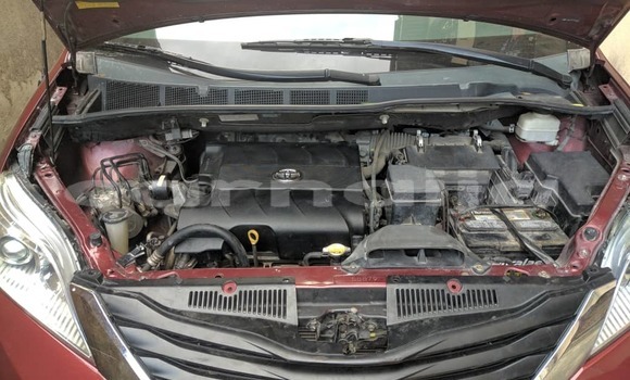 Acheter Occasion Voiture Toyota Sienna Rouge à Lagos, État de Lagos Acheter Occasion Voiture Toyota Sienna Rouge à Lagos, État de Lagos