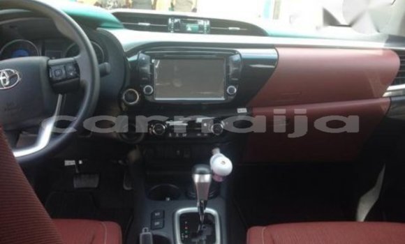 Acheter Import Voiture Toyota Hilux Blanc à Ise–Ekiti, État d'Ekiti Acheter Import Voiture Toyota Hilux Blanc à Ise–Ekiti, État d'Ekiti