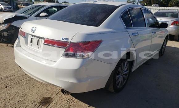 Acheter Neuf Voiture Honda Accord Blanc à Badagry, État de Lagos Acheter Neuf Voiture Honda Accord Blanc à Badagry, État de Lagos